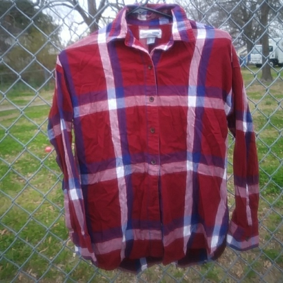Old Navy shirts - Picture 2 of 4